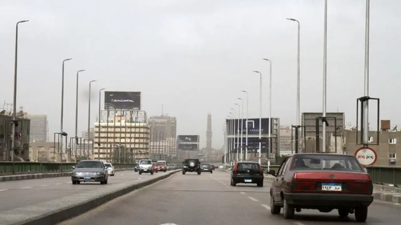 تحذير الأرصاد.. رياح قوية تستوجب الابتعاد عن اللوحات الإعلانية والأسطح المتهالكة بمصر